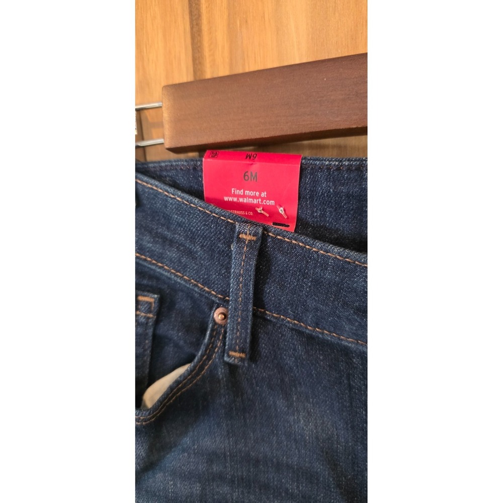 NWT Levi's Jeans Womens 6 Blue Mid-Rise Slim Through Hip & Thigh Skinny Soft - Picture 6 of 7